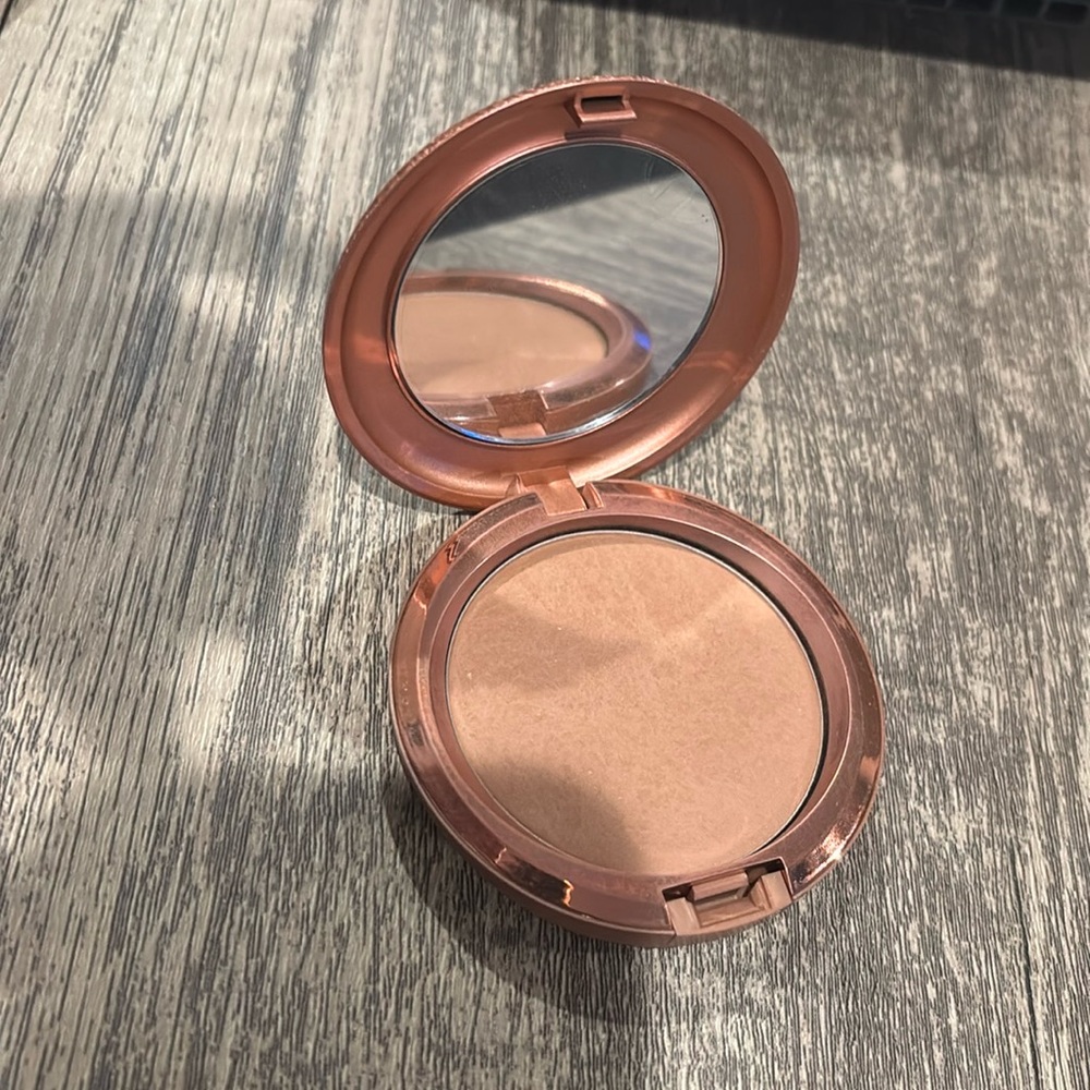MAC Cosmetics Sunstruck Bronzer – Matte Medium Rosy